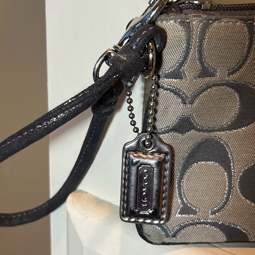Coach Canvas Signature C Poppy Wristlet - Picture 3 of 7